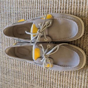 Sperry topsiders